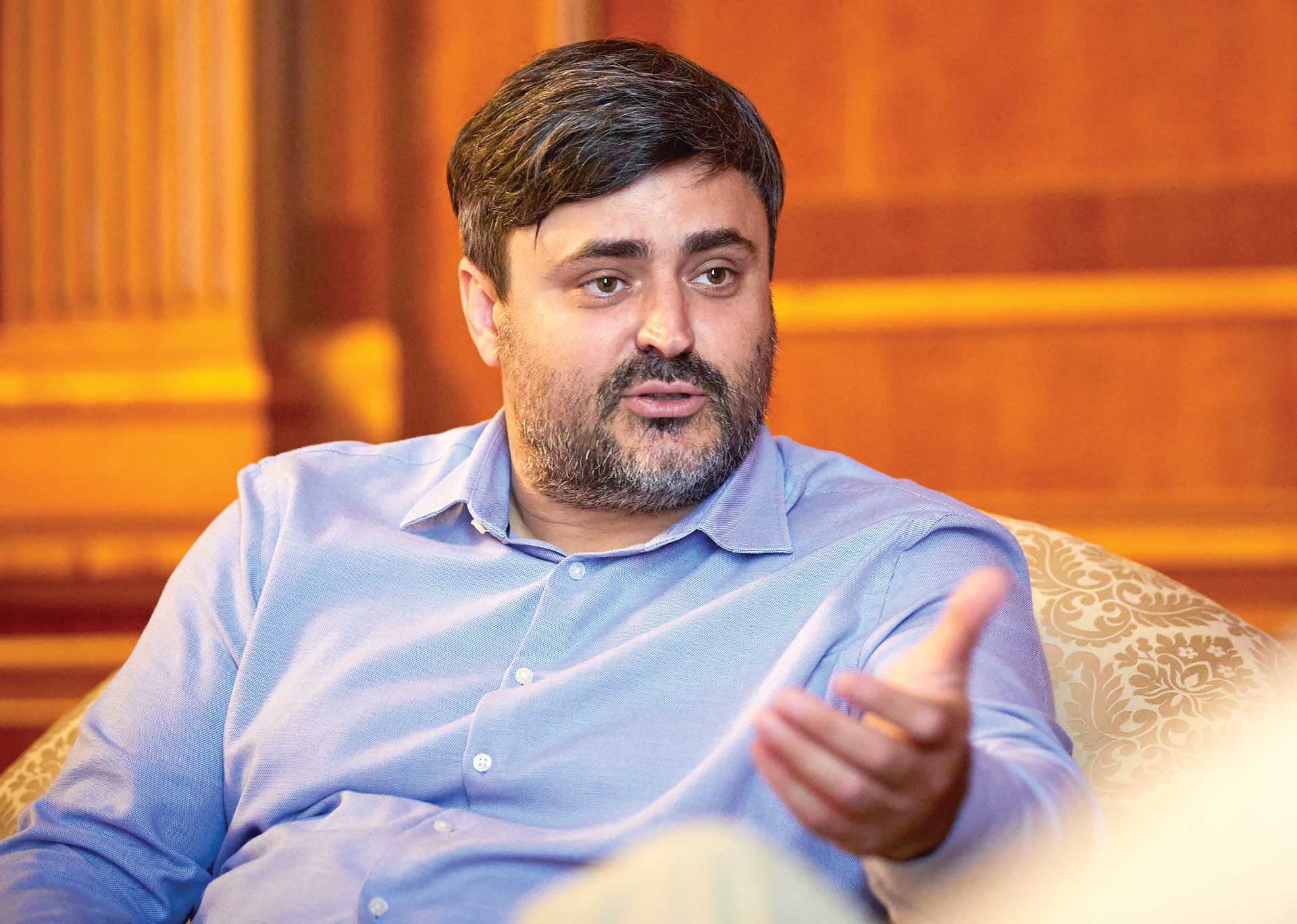 Interviu cu dl. Rareș Tudor Pop președintele Comisiei pentru Tineret și Sport a Camerei Deputaților: „Din dulap trebuie să ieșim toți deodată!“