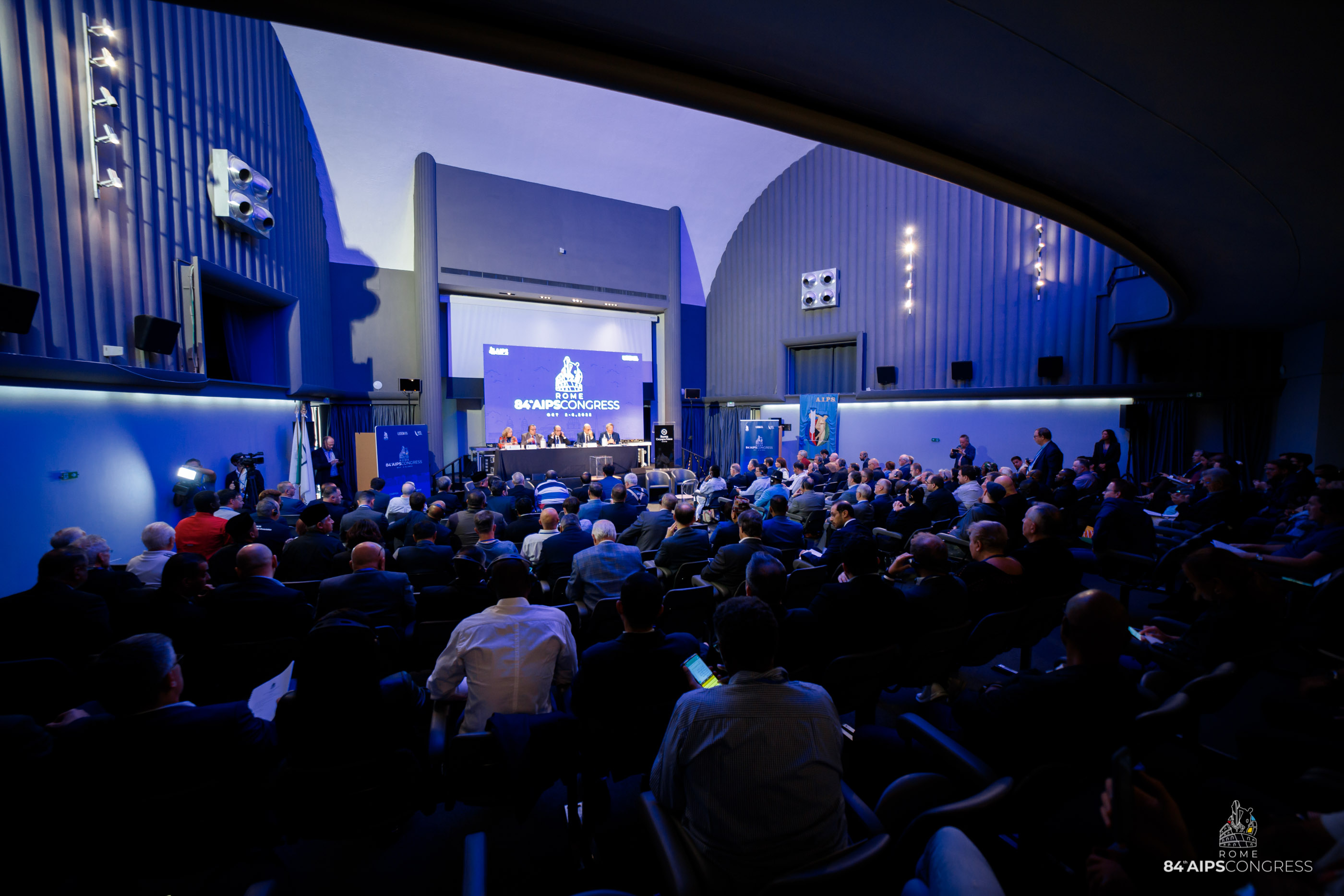 Premieră pentru presa sportivă românească