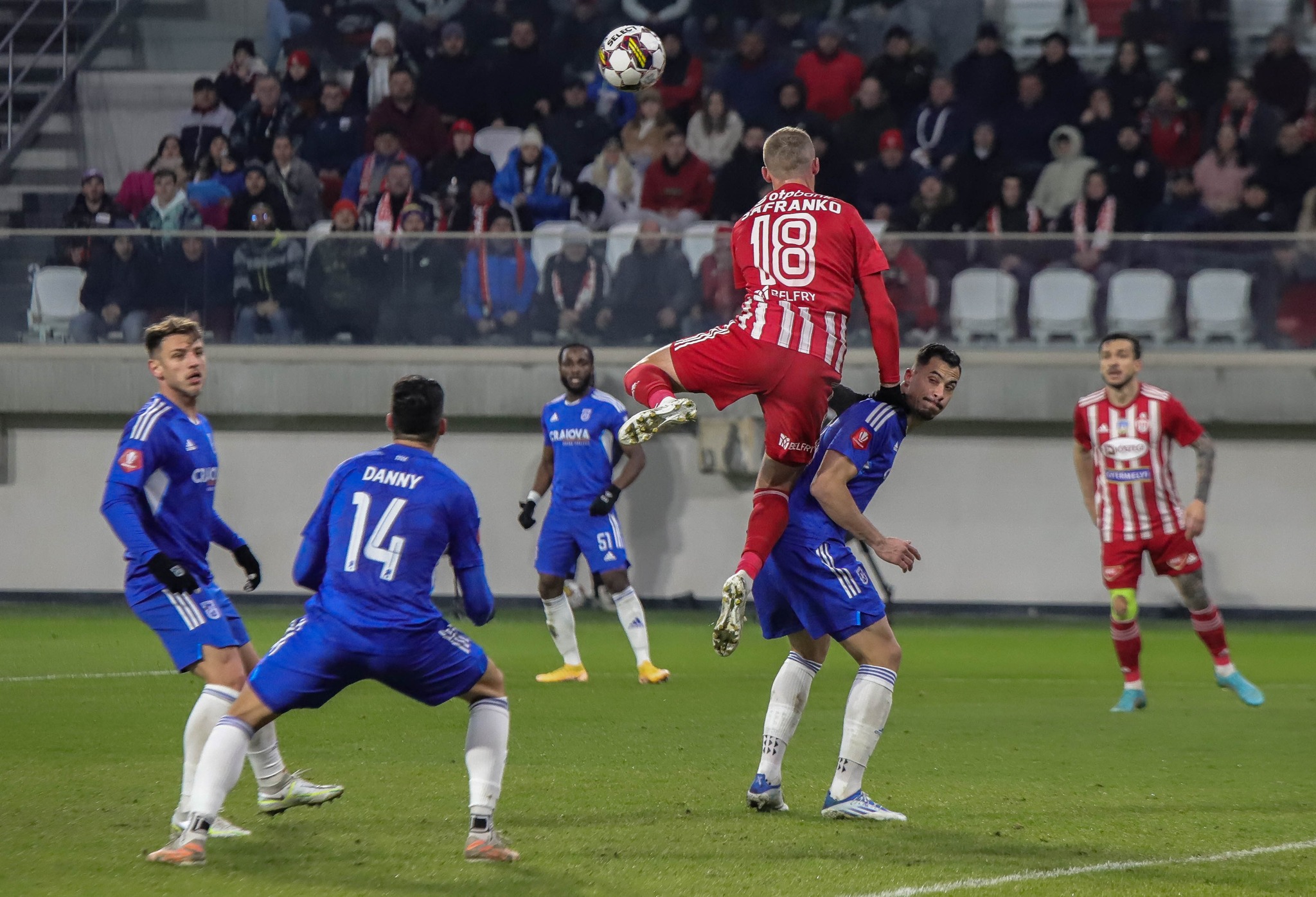 Editorial | Sport și xenofobie