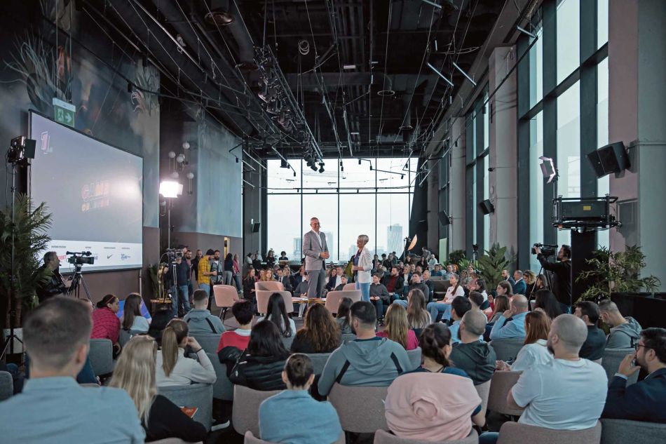 Programul GO Scholarship a împlinit un an și-și deschide porțile pentru o nouă etapă de preselecții