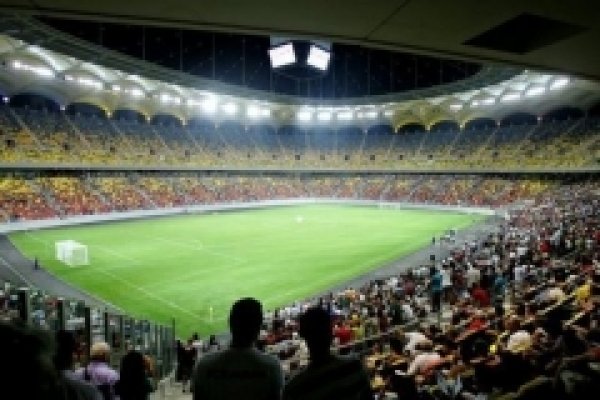 Zeci de mii de bucuresteni la deschiderea Arenei Nationale